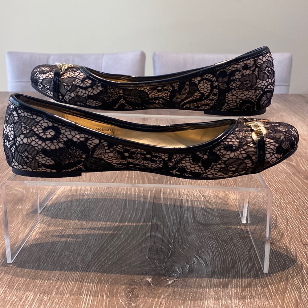 Guess GFGENNA4 flats slightly used flats